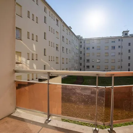Apartment Bel T2 Renove Proche Du Centre-ville